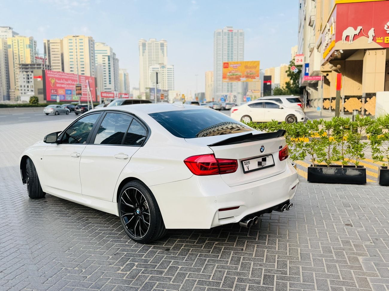 BMW 320i