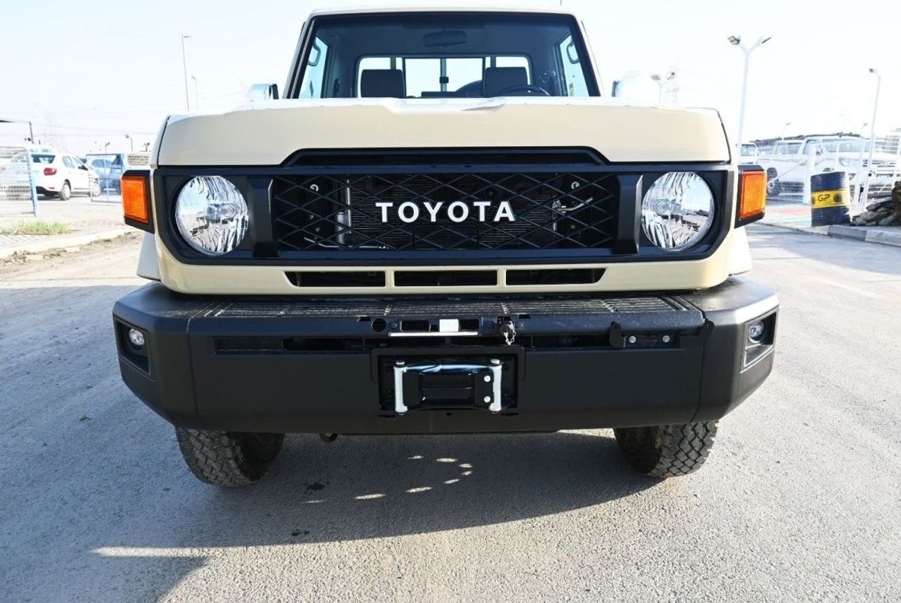 تويوتا لاند كروزر بيك آب تويوتا لاند كروزر 2024 بنزين 4.0L