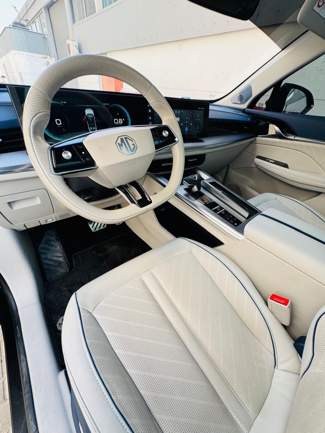 أم جي وھیل Luxury