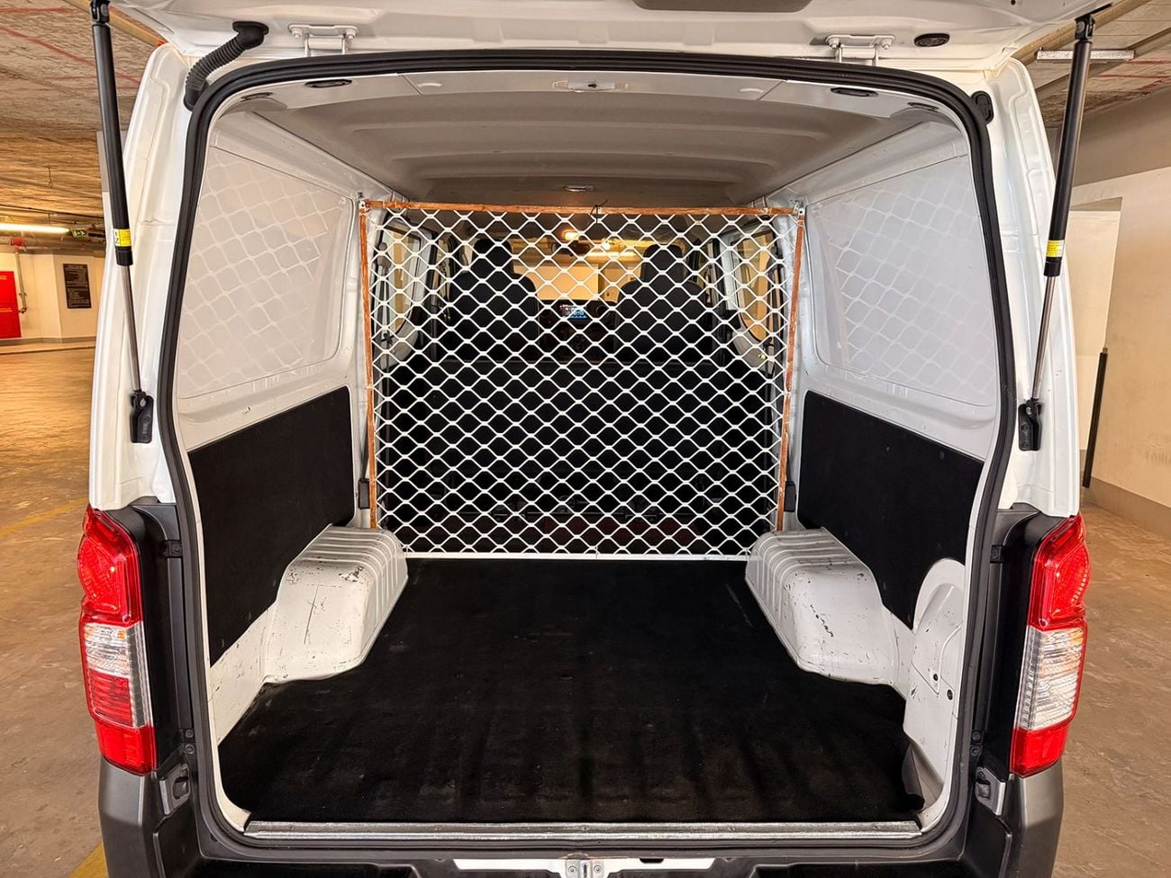 نيسان أورفان 6-Seater Manual (5-Door)