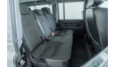 Land Rover Defender 2013 Land Rover Defender TD4 2.4L / Comfort Pack & Exterior Pack / Full-Service History