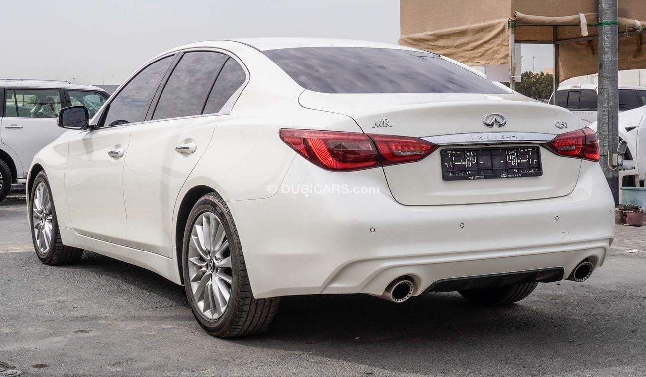 إنفينيتي Q50