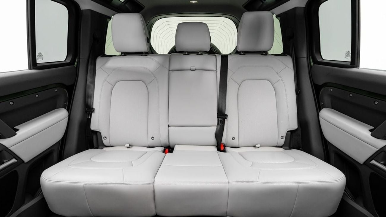 Land Rover Defender X-Dynamic HSE P400e - 2026