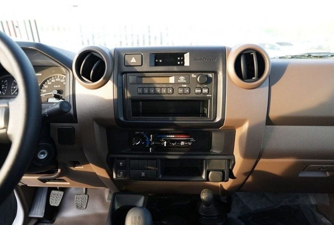 Toyota Land Cruiser 70 LC 78 HARDTOP 2.8L MT Toyota Land Cruiser Hard Top LC78 4.5L 3DOOR V8 Diesel 2025