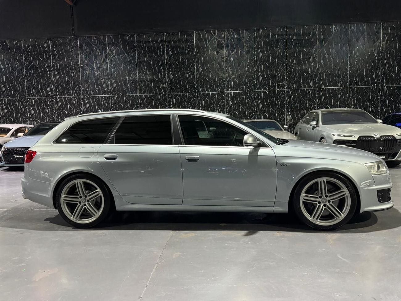 Audi RS6 RS6 Japanese | 5.0L V10 | 6 Speed