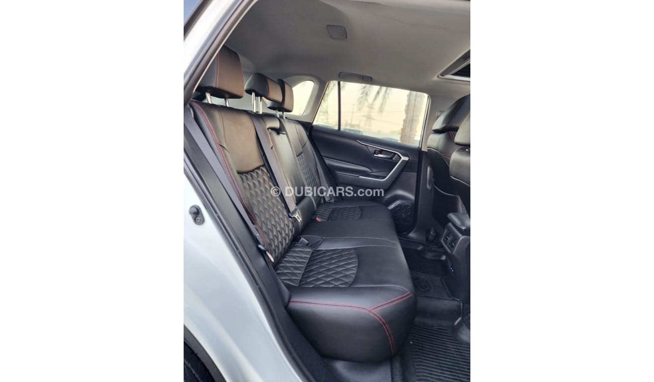 تويوتا راف ٤ TOYOTA RAV4 XLE FULL OPTIONS 4X4