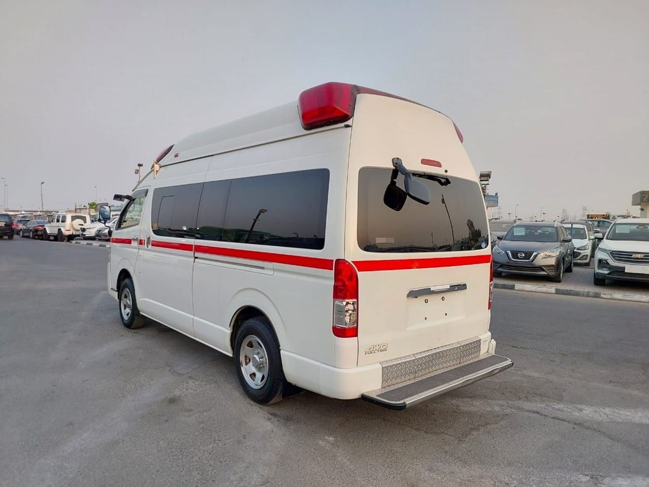 Toyota Hiace TOYOTA HIACE VAN AMBULANCE RHD 2016 MODEL 2.7 L PETROL AUTOMATIC(PM15710)