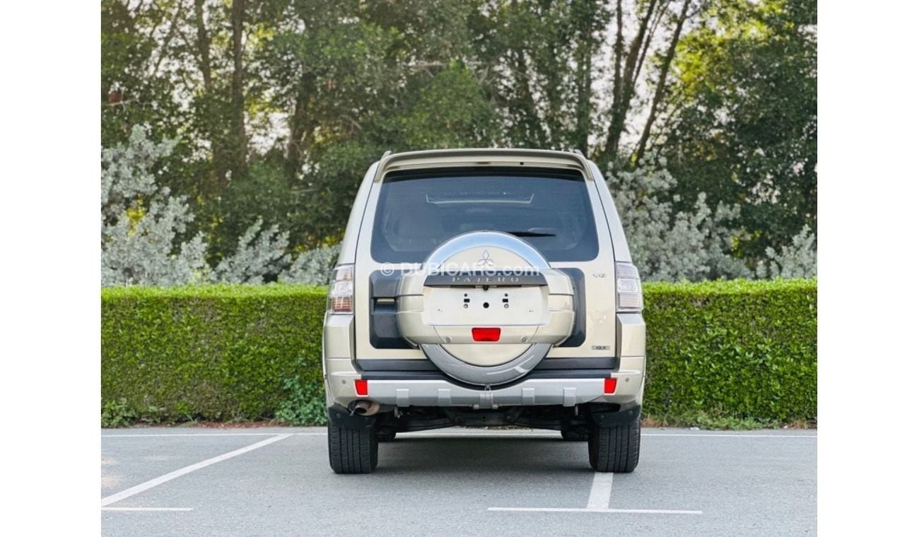 Mitsubishi Pajero GLS Highline Top MITSUBISHI PAJERO FULL OPTION GCC SPACE MODEL 2013