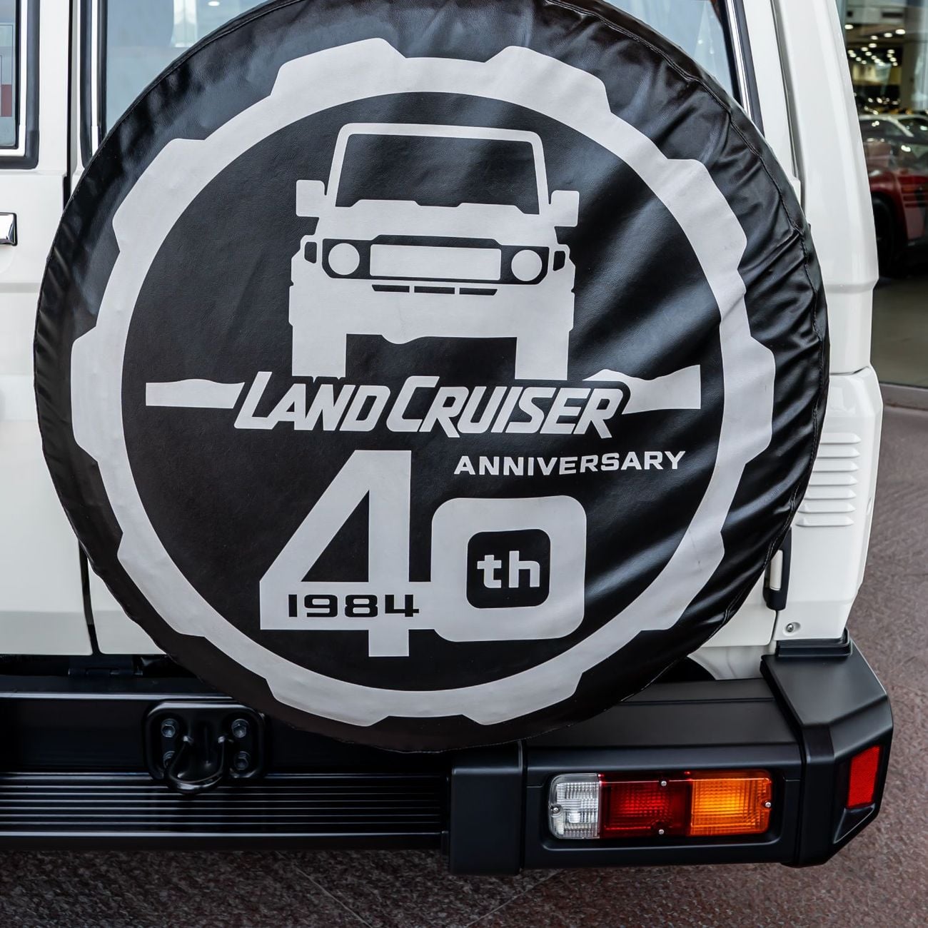 تويوتا لاند كروزر 70 LC 78 40TH ANNIVERSARY 4.0L AT LC76 LX