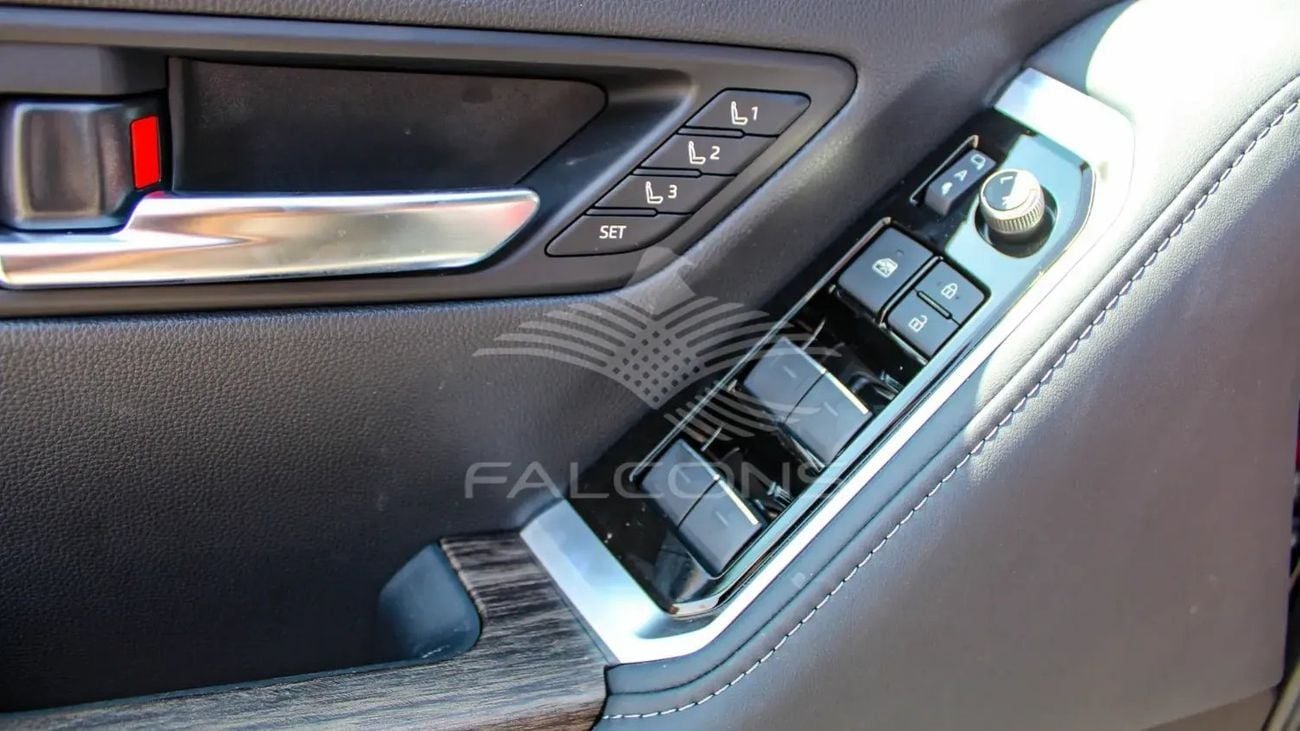 تويوتا لاند كروزر VXR Toyota LC300 3.3L VX-R V6 Turbo Diesel AT