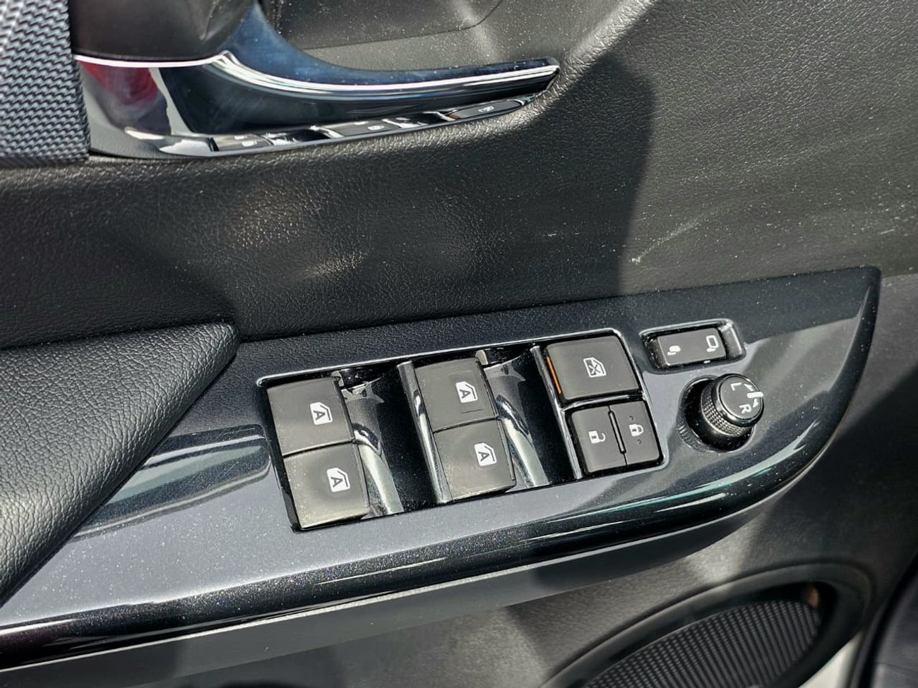 Toyota Hilux GR Sport 4.0L TOYOTA HILUX GR -S PETROL 4.0 - DIGITAL MIRROR - FULL OPTIONS - 2025 MODEL - BLACK INS