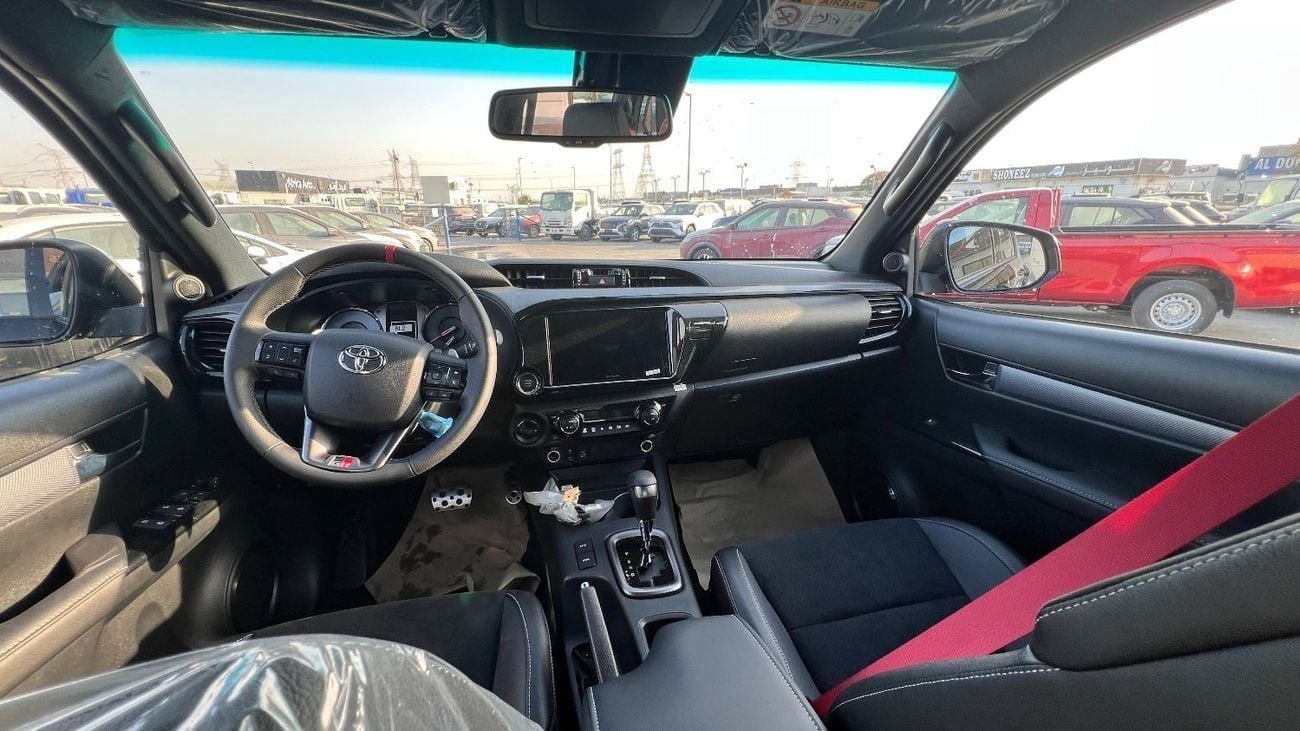 تويوتا هيلوكس Toyota Hilux GR Sport 4.0L