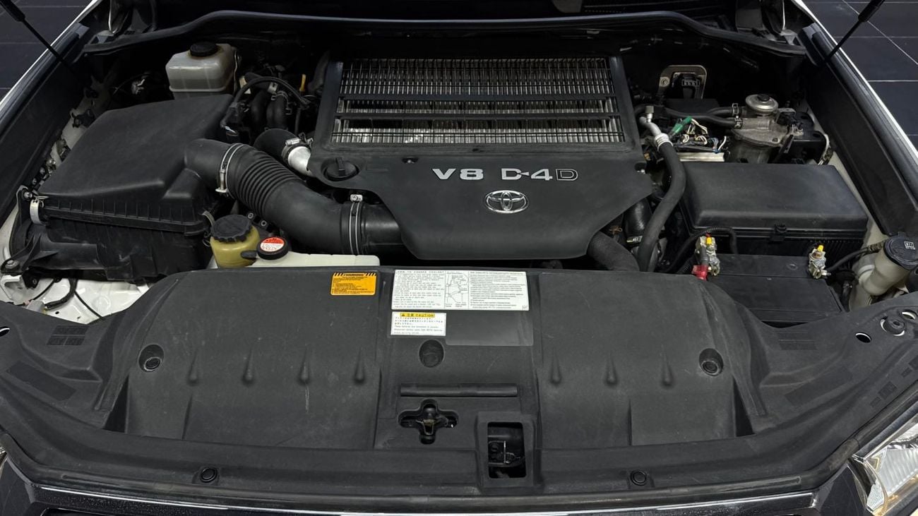 Toyota Land Cruiser Diesel 4.5 Liter L C SAHARA Right Hand Drive  4 Cameras