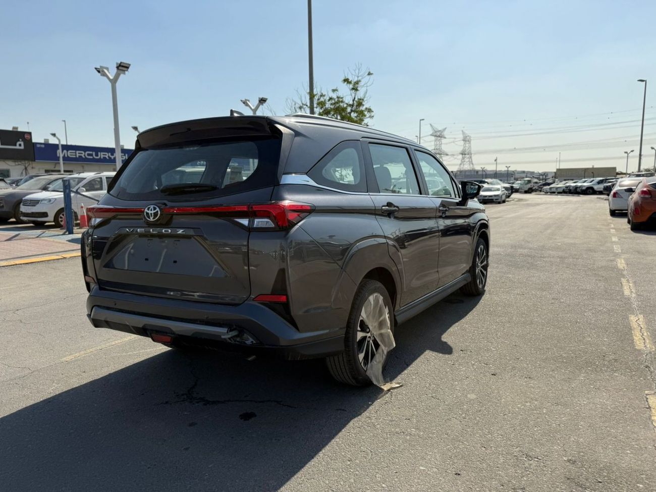 تويوتا فيلوز VELOZ - V Full Option 1.5L 4 Cylinders - 7 Seats 2025 Model