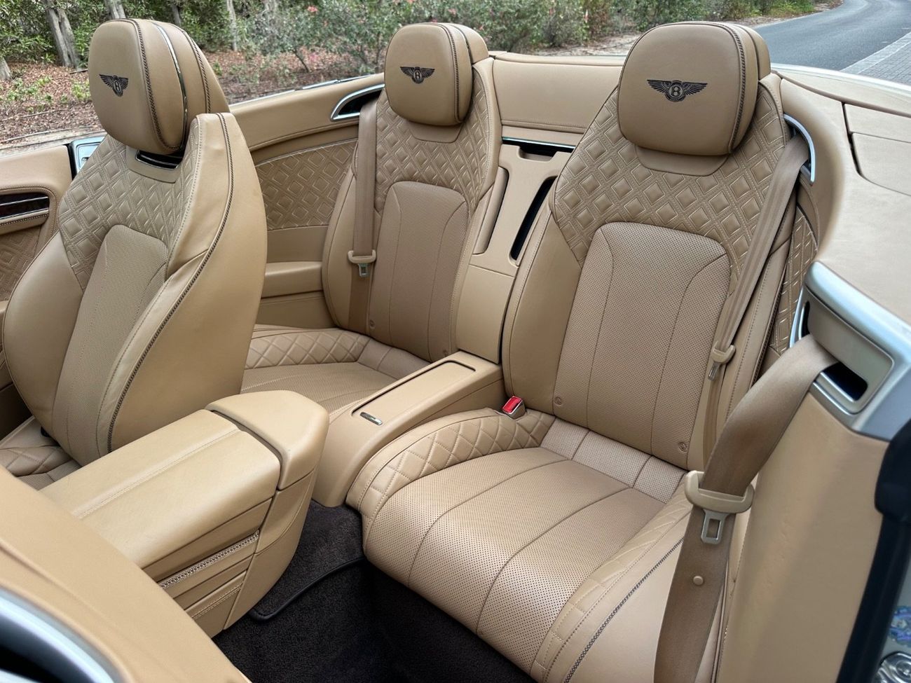 بنتلي كونتيننتال جي تي 4.0T V8 | 2019 | GCC Specs | Immaculate Condition | Full Bentley History