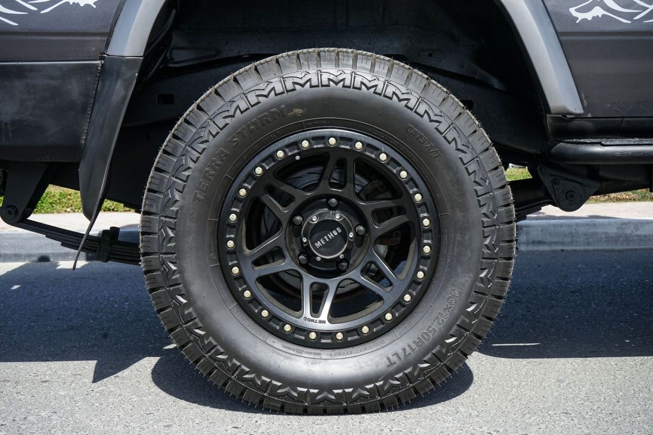 Toyota Land Cruiser 70 Std 4.5L RHD 1VD-FTV V8 Diesel Engine Manual Gear 4WD 5 seats extensible 5doors