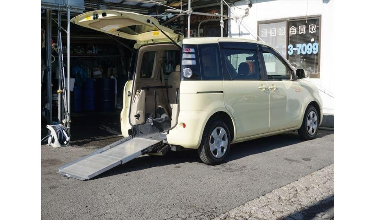 Toyota Sienta NCP81G