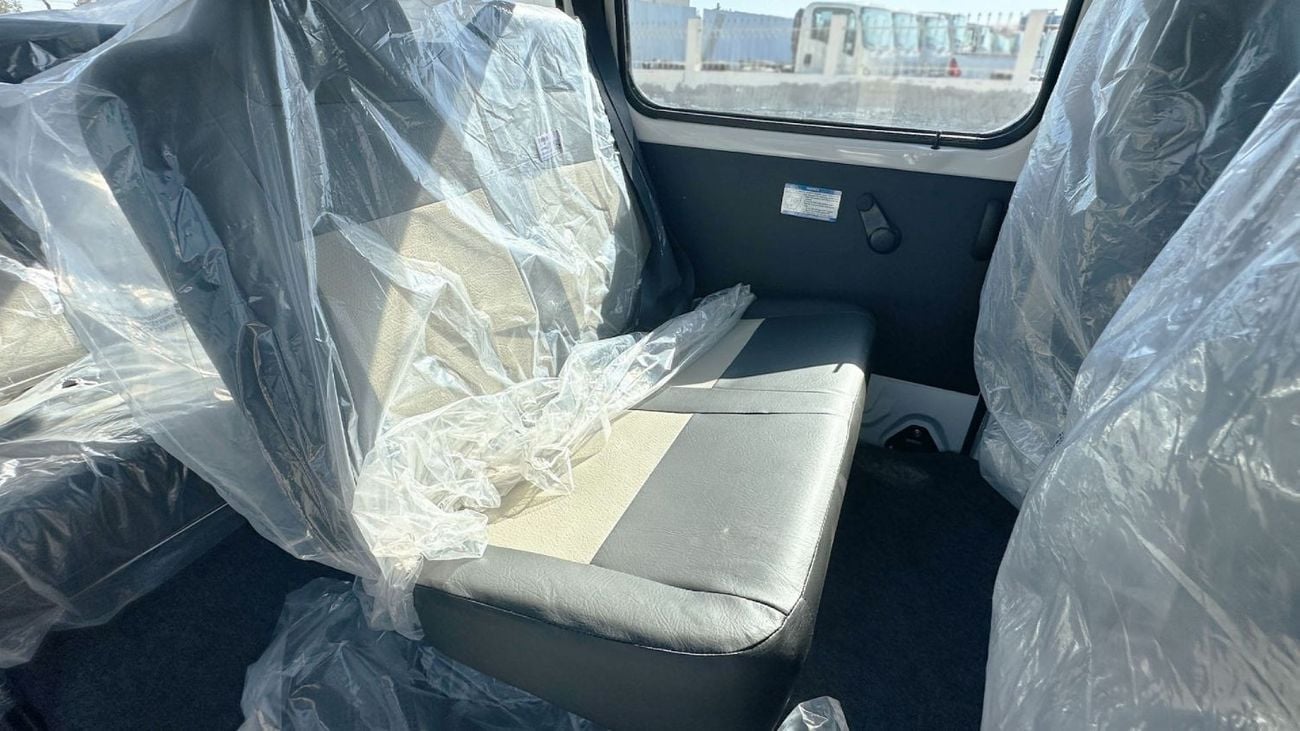 Suzuki EECO Suzuki EECO 1.2L 7 STR MT