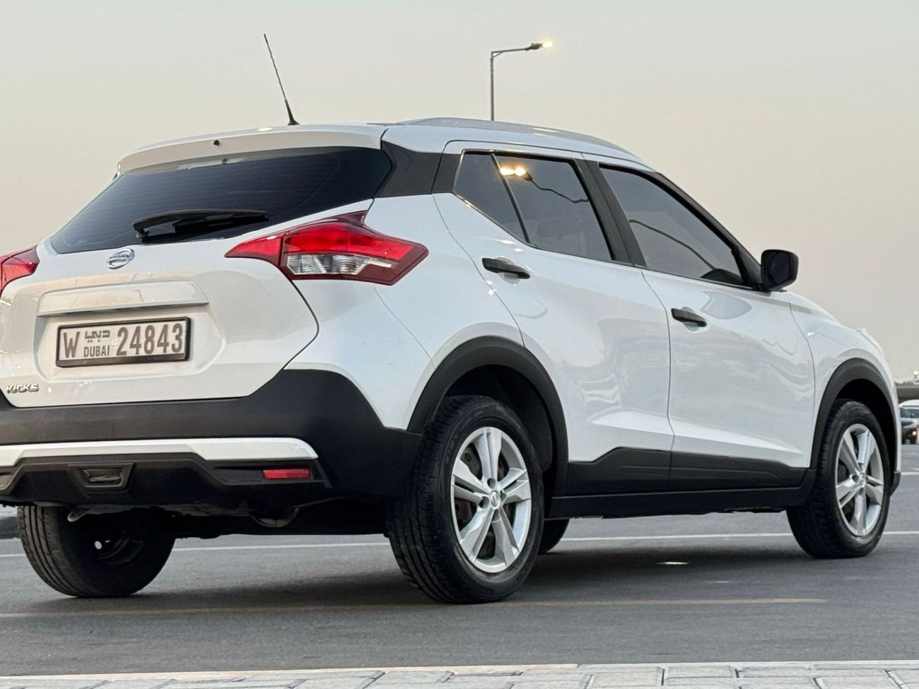 Nissan Kicks SV 1.6L good condition inside &out