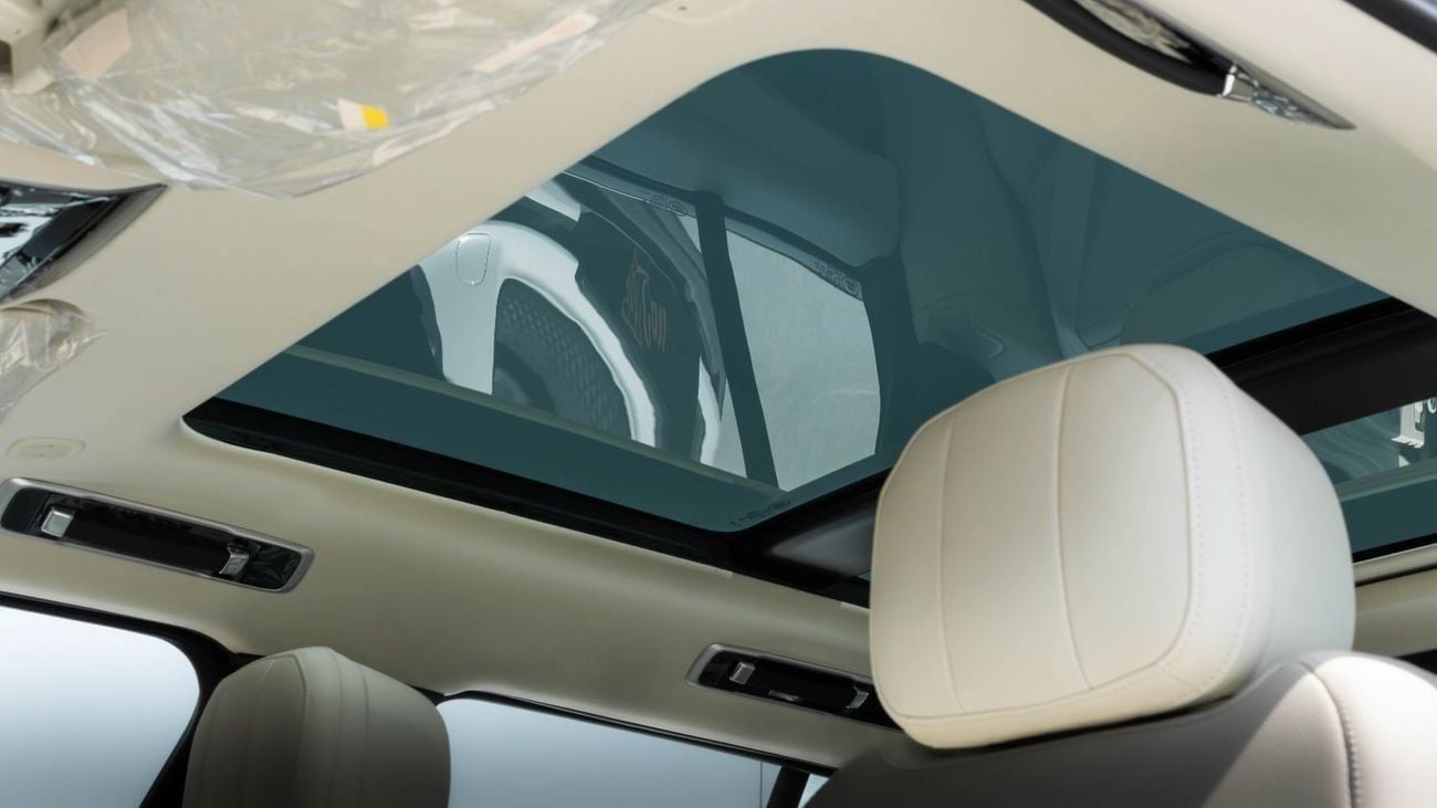 Land Rover Range Rover HSE P400 2026 Range Rover P400 | Charente Grey | 3.0L Mild-Hybrid | 400 PS | GCC Specs