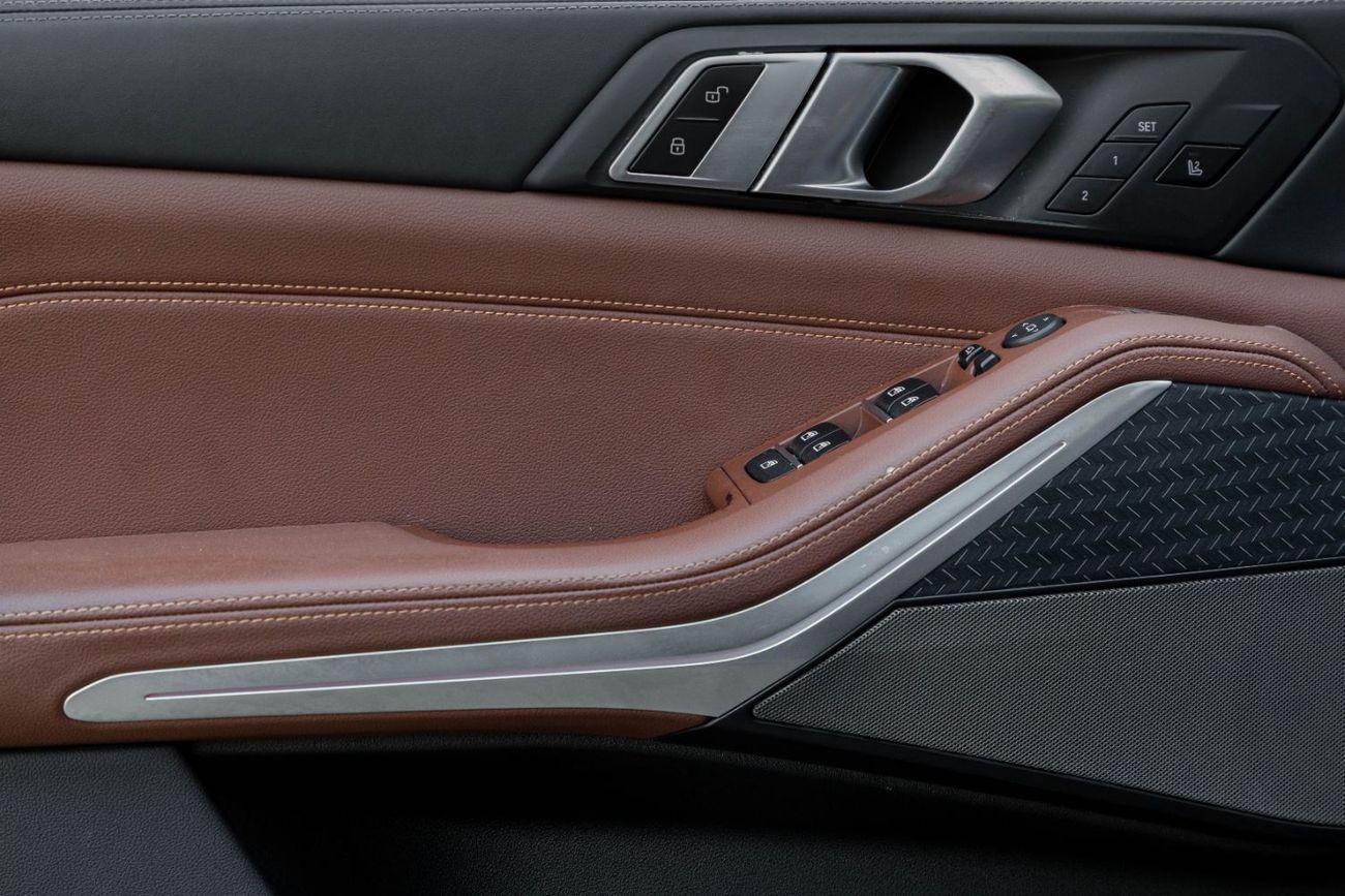 BMW X5 40i M-Kit | 3,427 P.M | 0% Downpayment | Immaculate Condition!