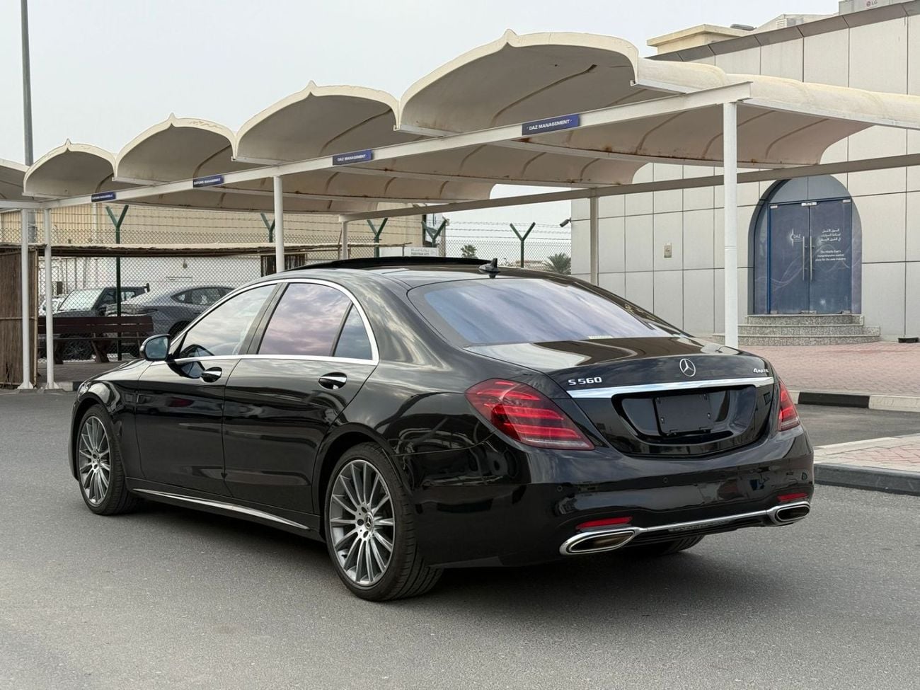 مرسيدس بنز S 560 Std 4.0L