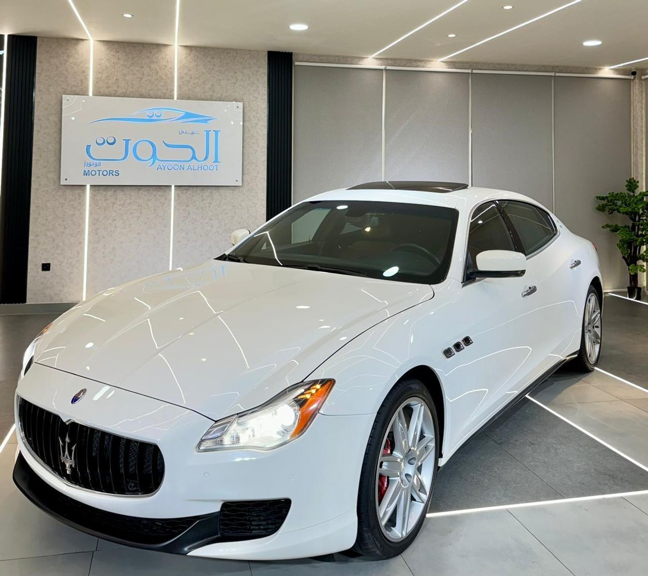 مازيراتي كواتروبورتي S Q4 3.0L (530 HP) SPECIAL MASERATI QUATTROPORTE S V6 ENGINE || GCC SPECS || ACCIDENT FREE || TOP OF