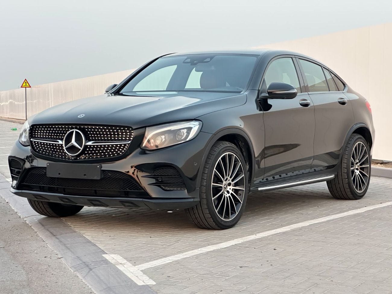 Mercedes Benz GLC250 AMG