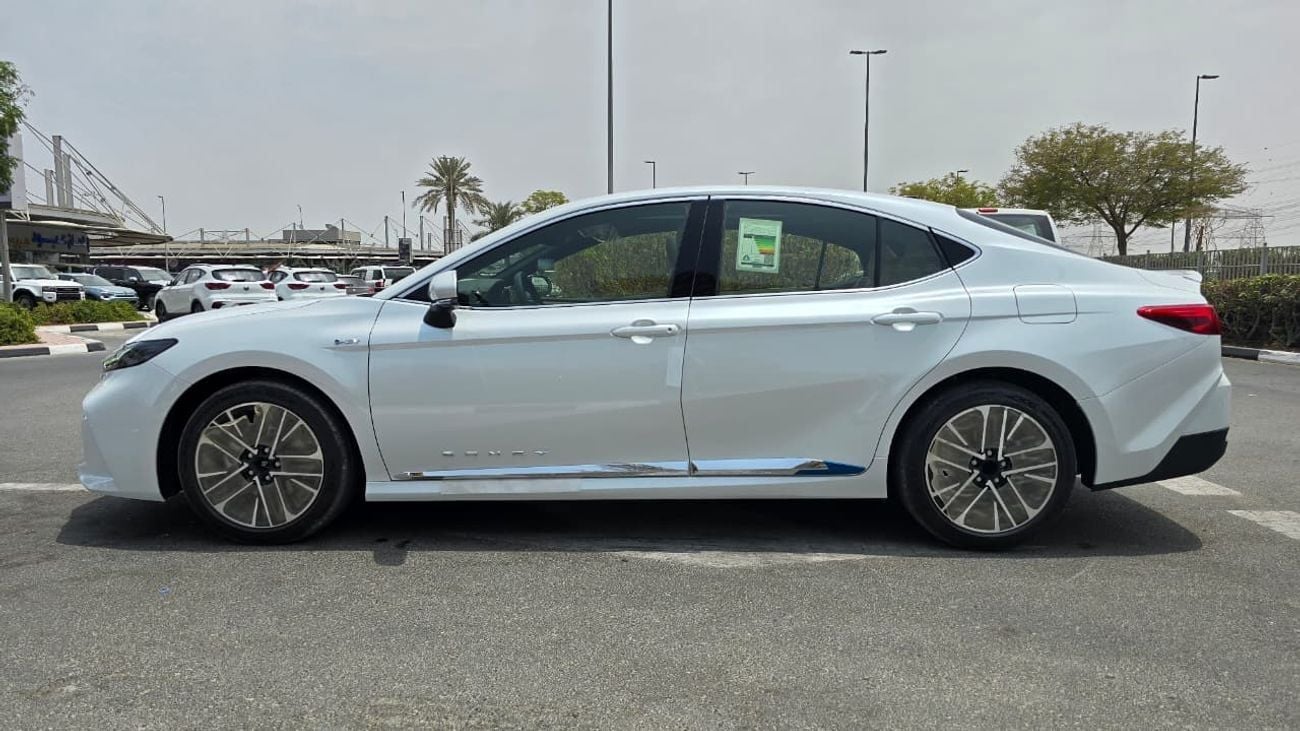 Toyota Camry XLE 2.5L Hybrid