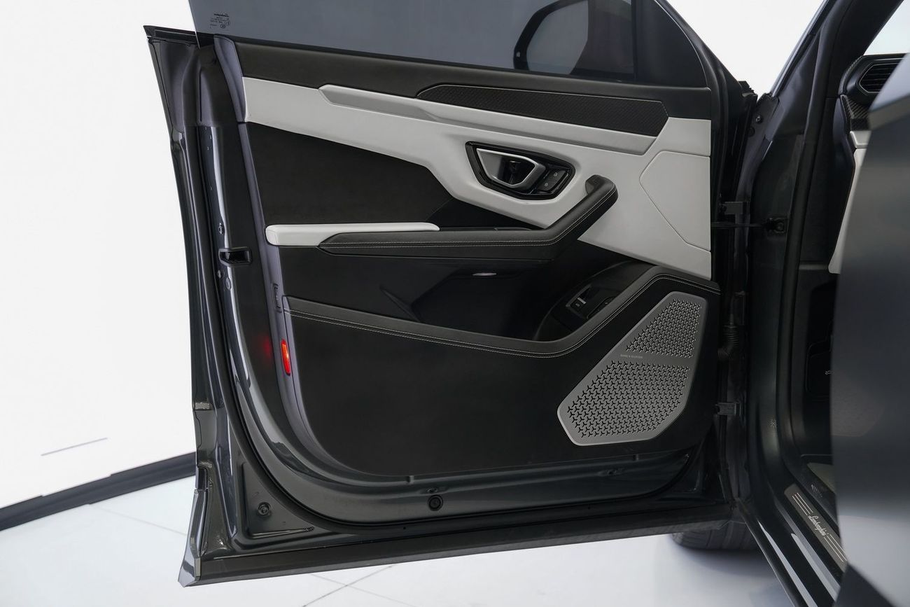 لامبورغيني اوروس STD 4.0T V8