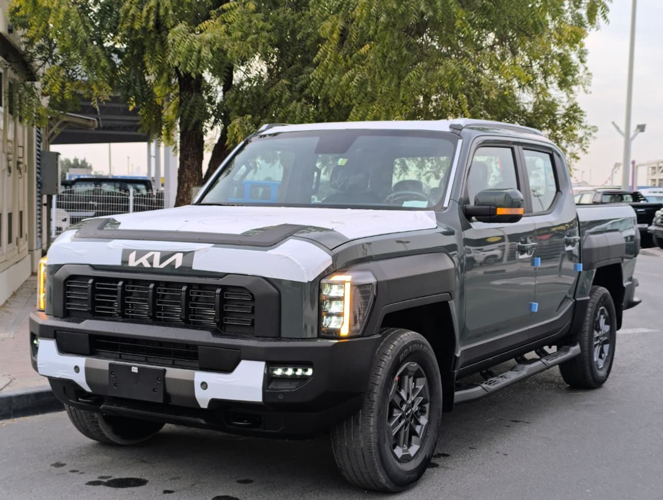 Kia Tasman Pick-up 2.5T 4WD Mid Option GCC Specs 2026 Model