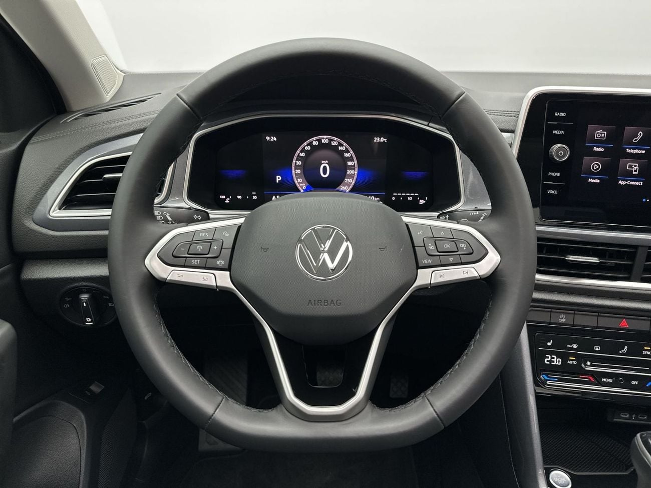 فولكس واجن T ROC STYLE T-Roc Style with Sunroof 1.4L |  Premium Interior | VW Certified | GCC Specs