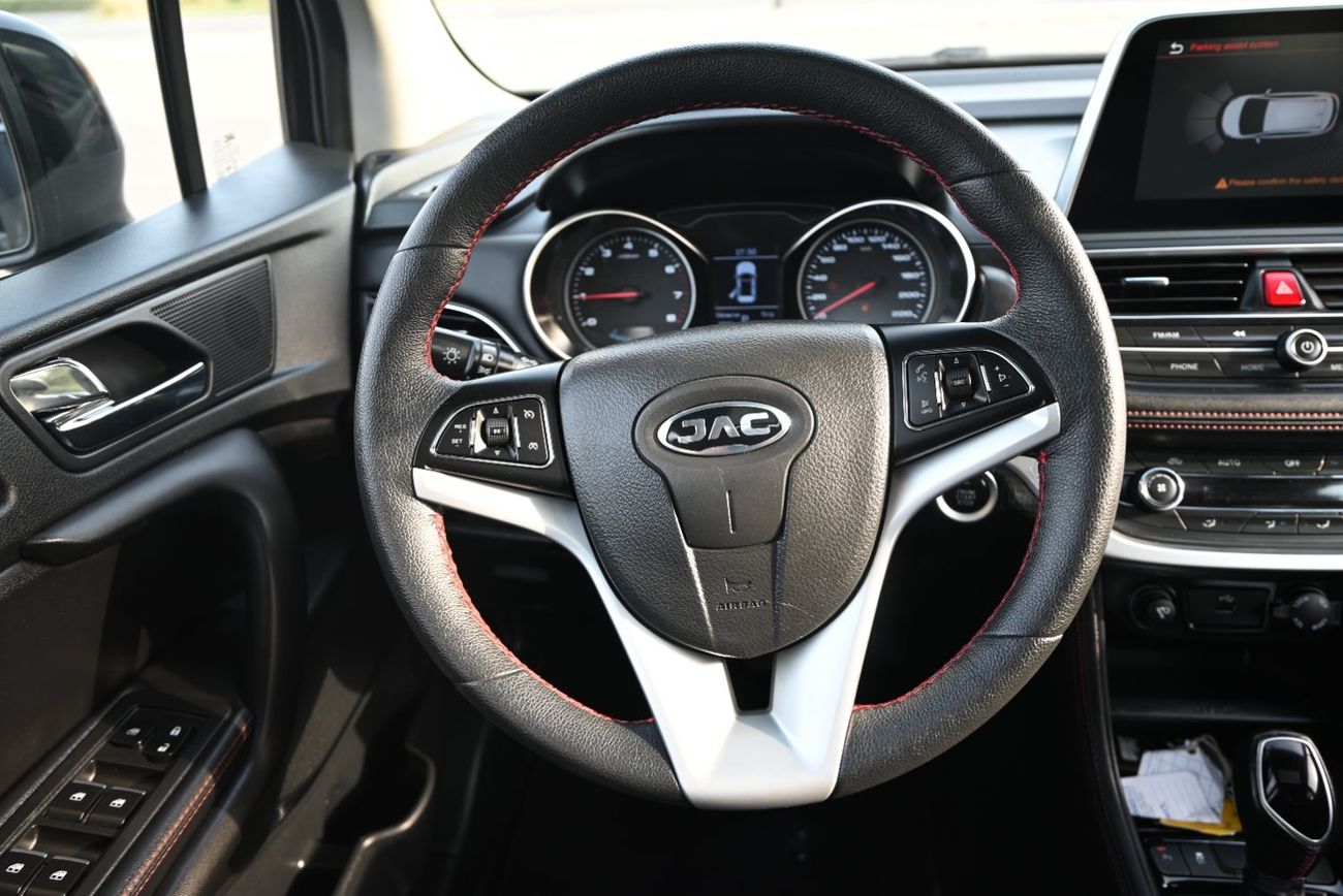 JAC S3 Plus EMI 550 AED - JAC WARRANTY 2028 - JAC S3+ - APPLE CARPLAY - ORIGINAL PAINT - GCC