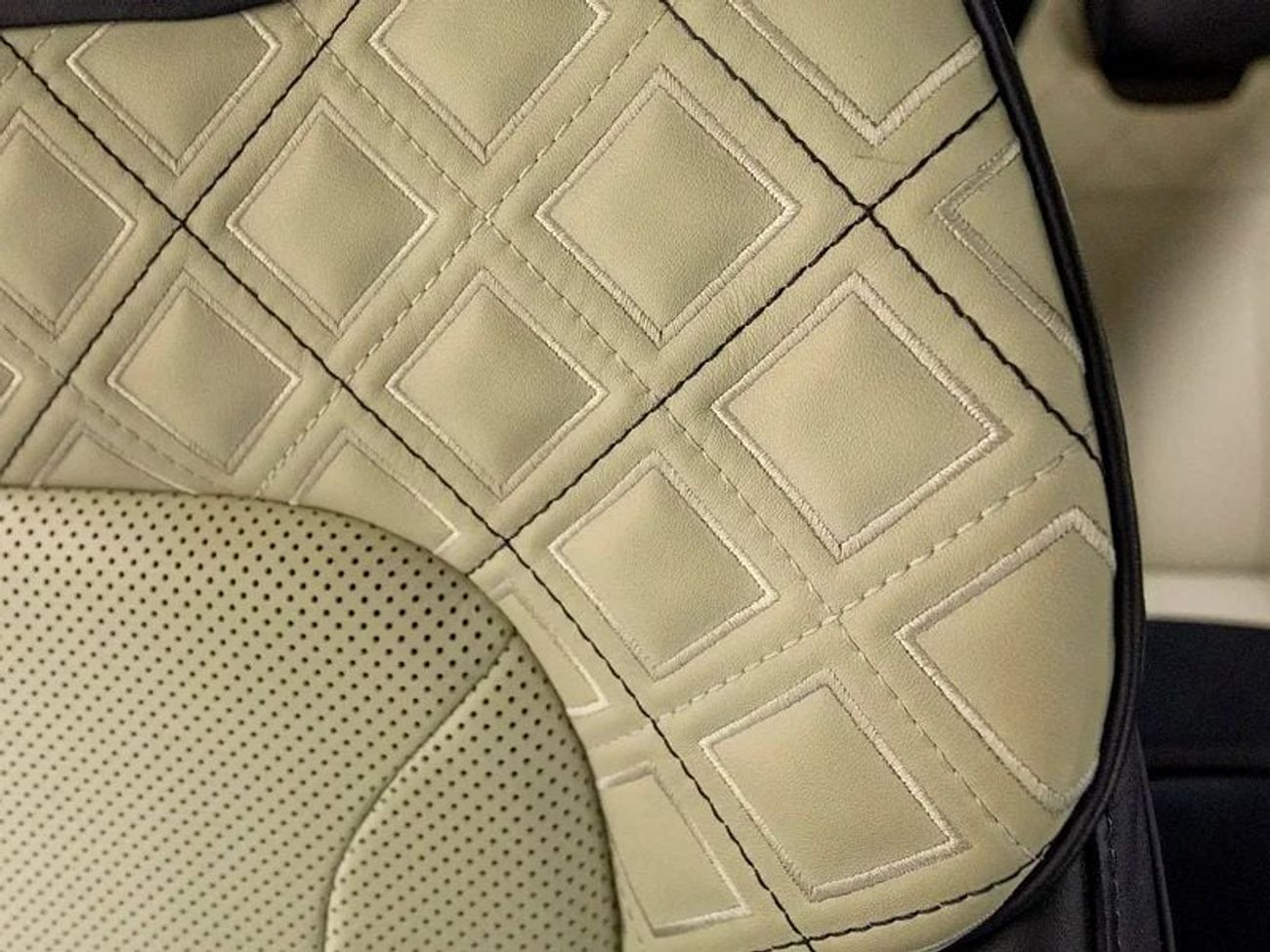 بنتلي كونتيننتال جي تي 6.0L W12 (626 HP)