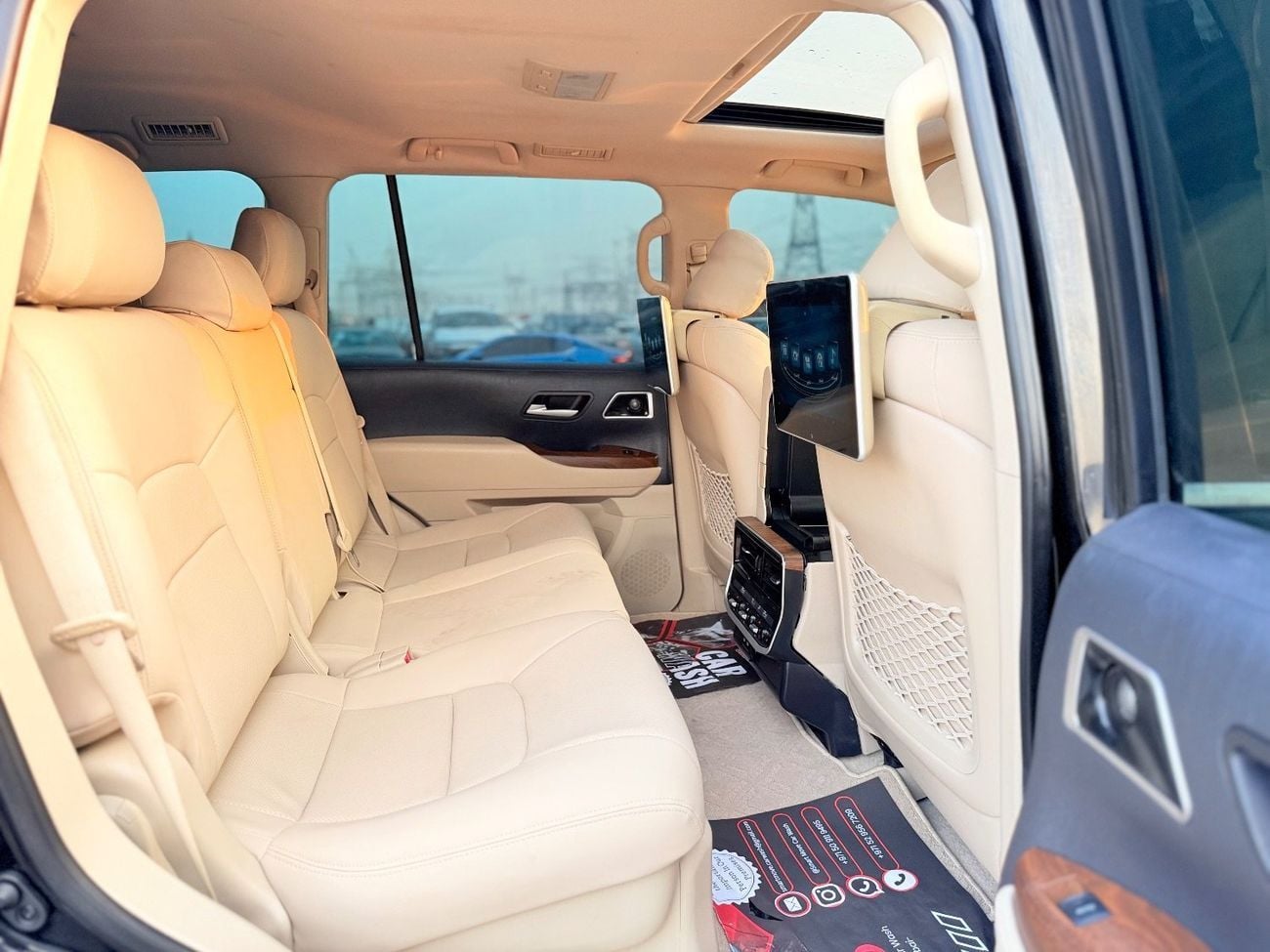Toyota Land Cruiser Toyota landcuriser GXR V6 Years 2020 upgrade inside and outside 2025 full option 4.0 L petrol