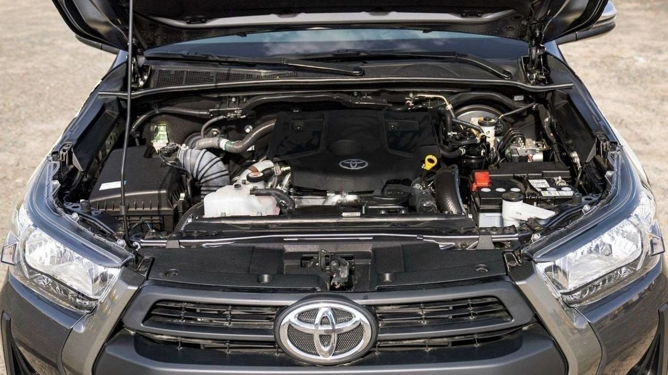 تويوتا هيلوكس Toyota Hilux 2.4L Diesel AT 4x4 Full Option 2025