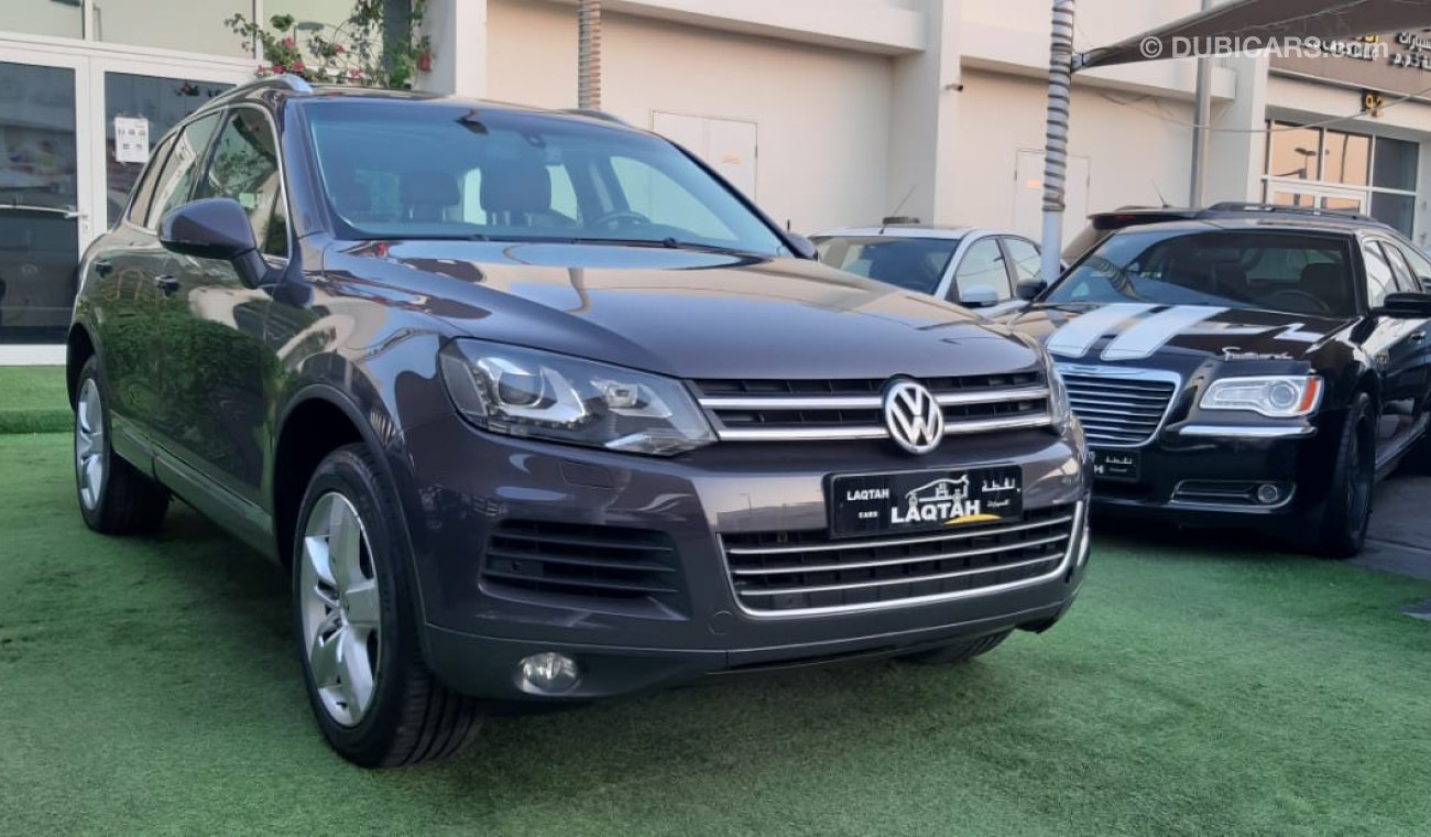 Volkswagen Touareg Gulf - panorama - leather - camera - screen - alloy wheels - sensors - electric chair - back wing -