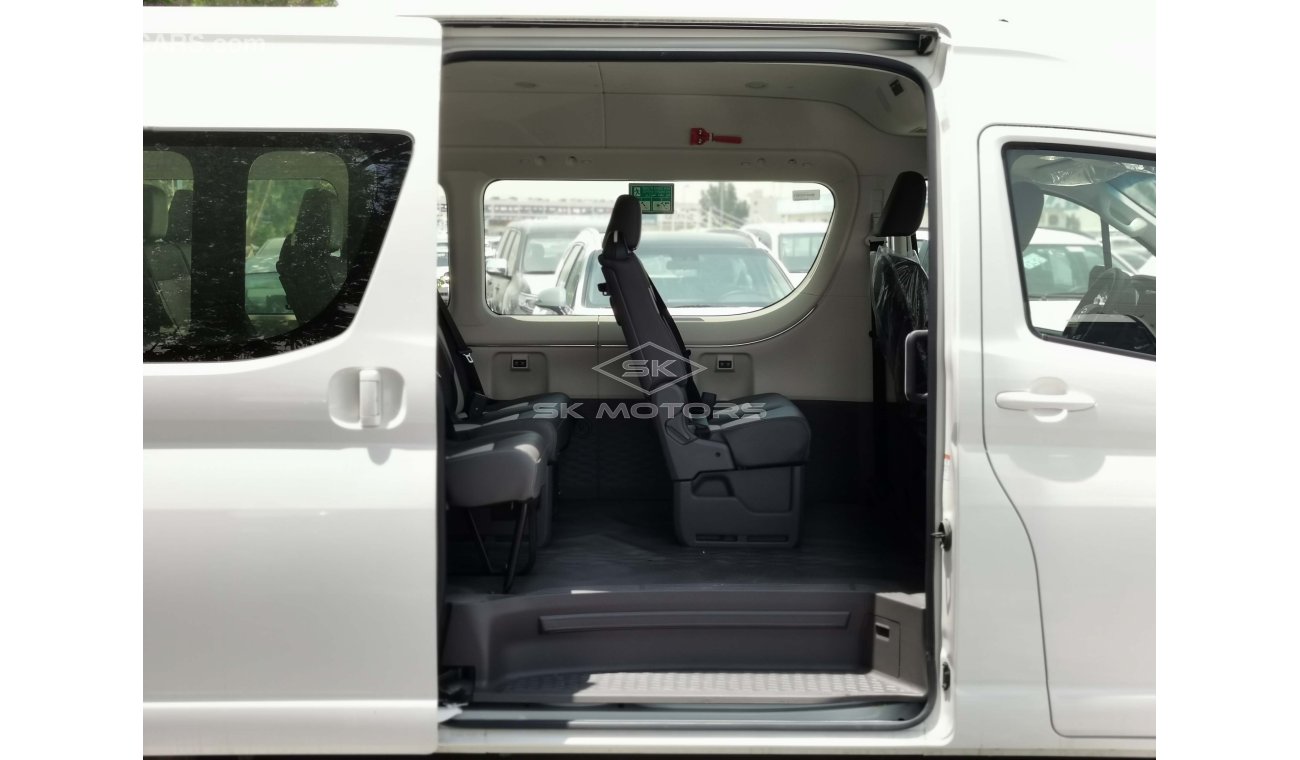 Toyota Hiace 2.7L Petrol, 16" Tyre, Xenon Headlights, Leather Seats, Rear Camera, Manual A/C (CODE # THHR02)