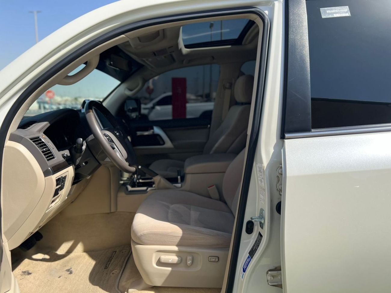 تويوتا لاند كروزر GXR 5.7 /V8