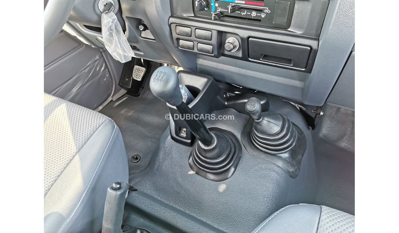 تويوتا لاند كروزر بيك آب 4.0L DIESEL, 16" TYRE, SNORKEL, XENON HEADLIGHTS (CODE # LCDC01)