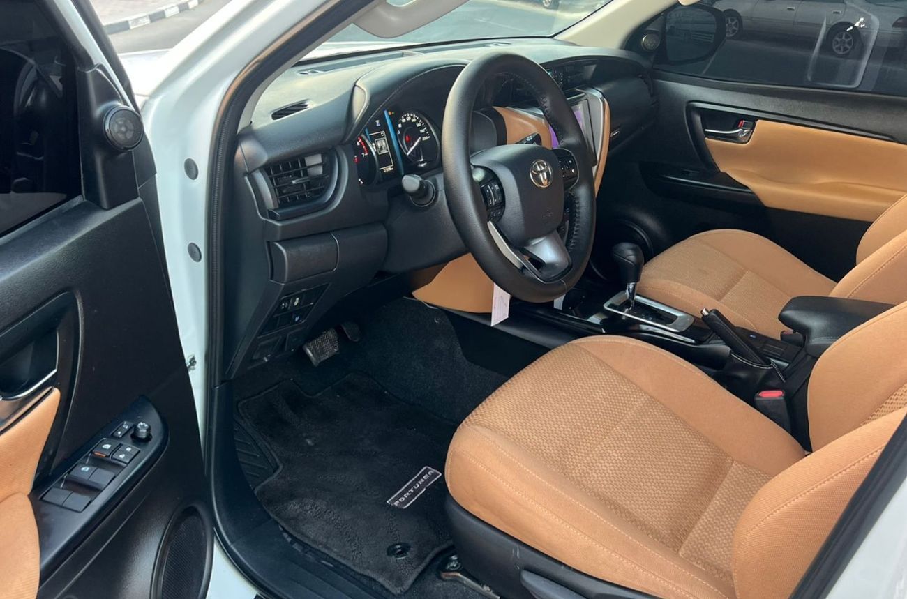 Toyota Fortuner 2025 Toyota Fortuner 2.7L V4 - AWD 4x4 - Rear Sensor - Gcc Specs - 27000 km