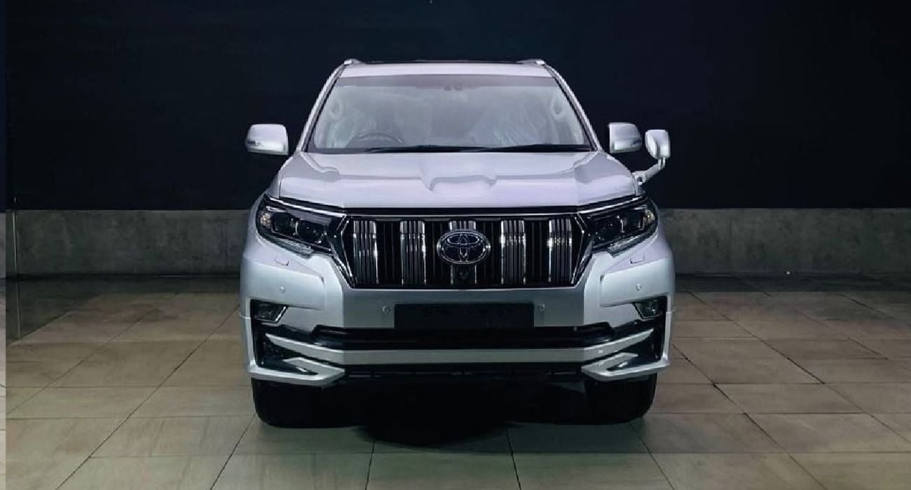 Toyota Prado Kakadu 2016 Facelift to 2023 Ship Full Option Kakadu Very Clean and Perfect Condition