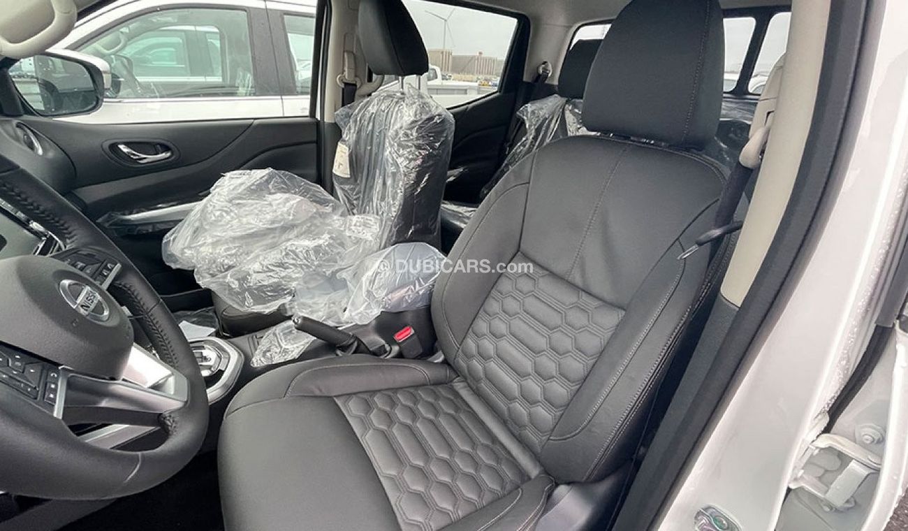 Nissan Navara LE+ 2.5L DIESEL 4X4 AT FULL OPTION