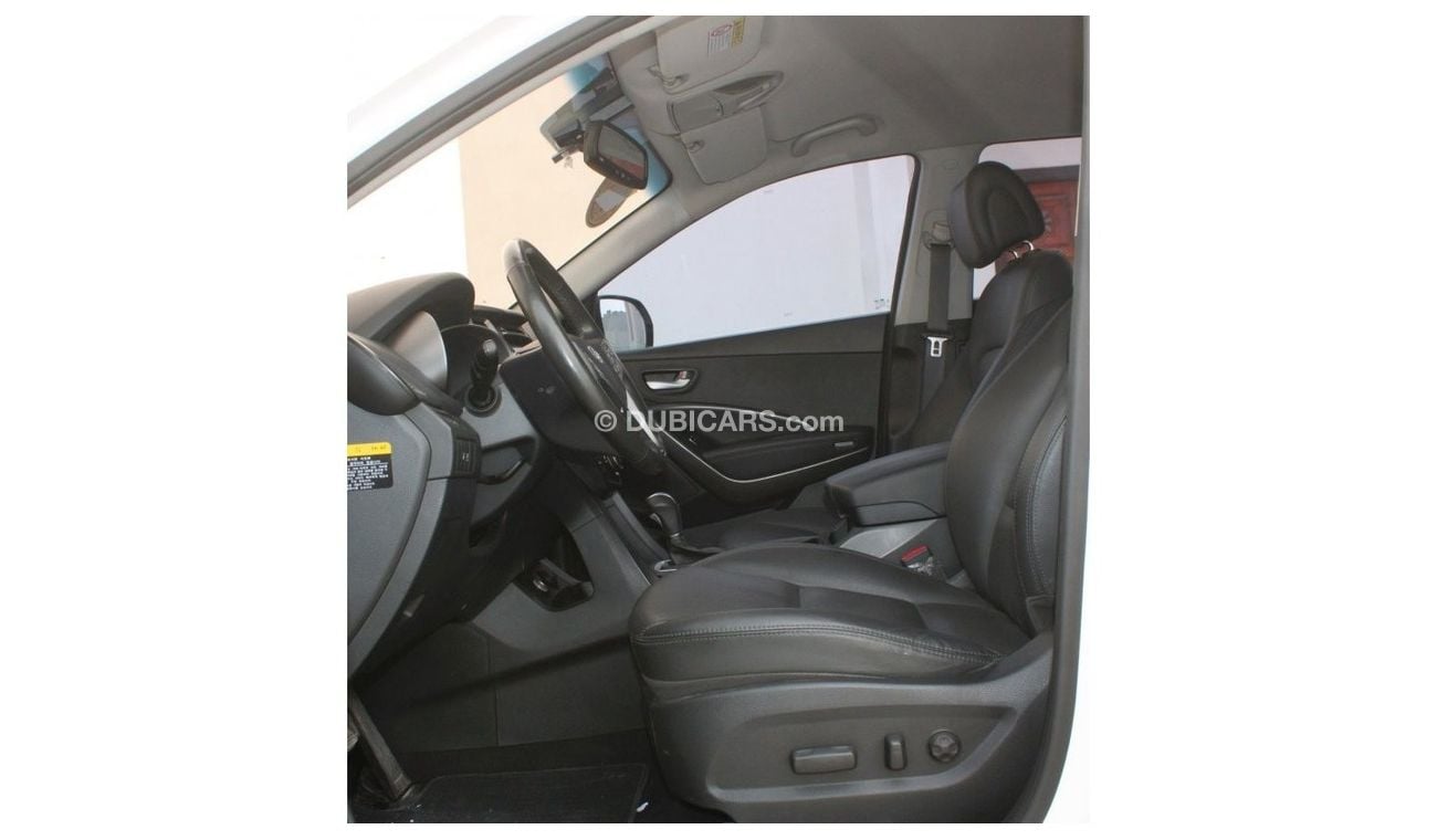 هيونداي سانتا في هيونداى سنتافي 2017 ابيض وارد كوريا بحالة ممتازة بدون حوادث