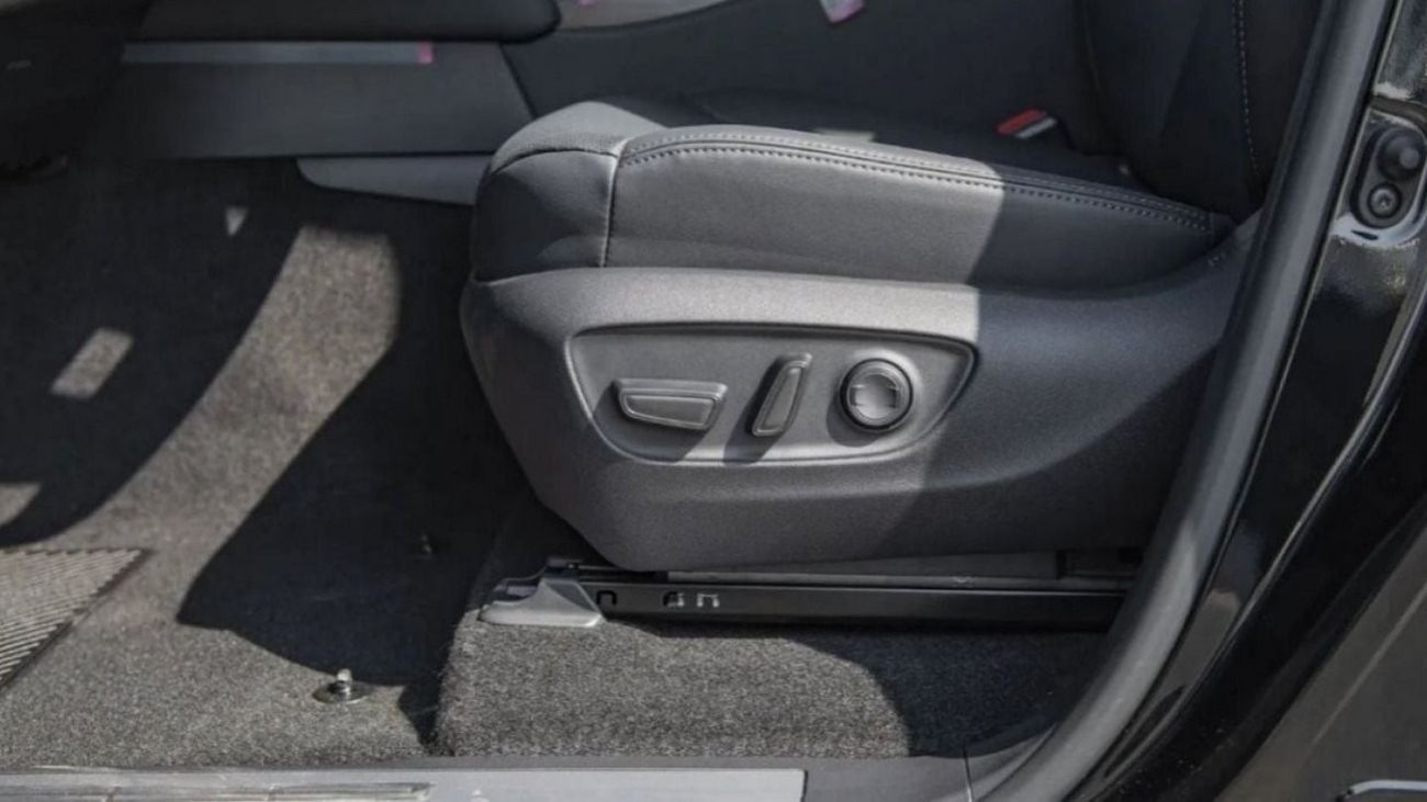 Toyota Land Cruiser LAND CRUISER VX 4.0L BLACK