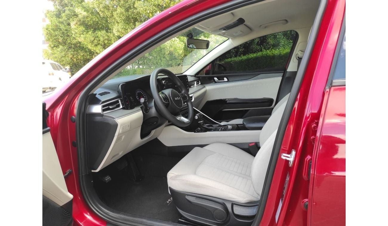 كيا K5 2.0L LX Kia k5 2023 Gcc V4 full automatic