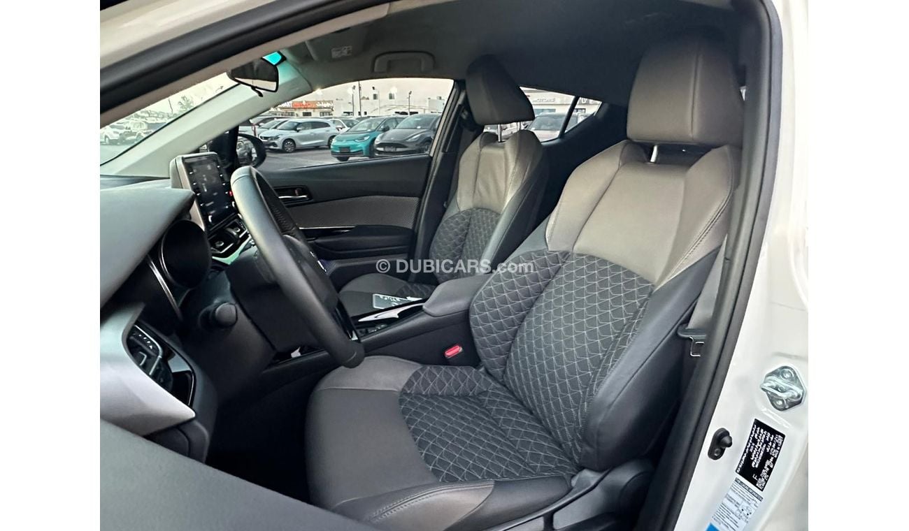 Toyota CHR Dynamic Chr 2021 full option hybrid gcc