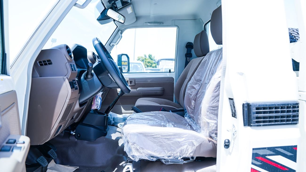 تويوتا لاند كروزر بيك آب