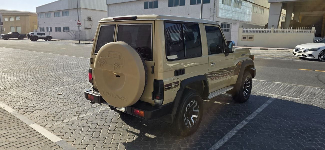 Toyota Land Cruiser 70 PETROL FULL OPTION
