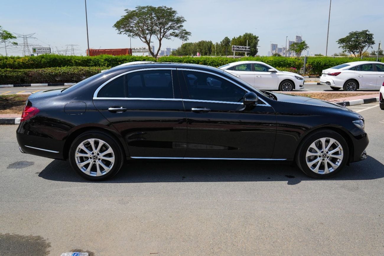 مرسيدس بنز E300 4 MATIC 2018!! KOREAN SPECS!! WELL MAINTAINED!! NO ACCIDENT